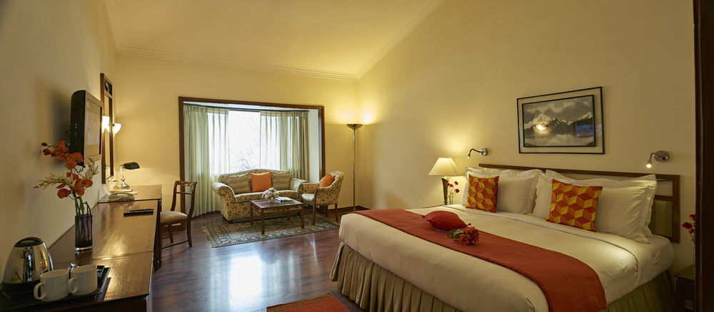 Hotel Club Mahindra White Meadows à Manāli Extérieur photo